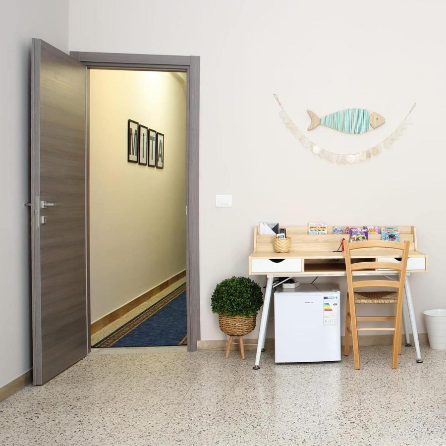 Mita Apartments Catania Bagian luar foto