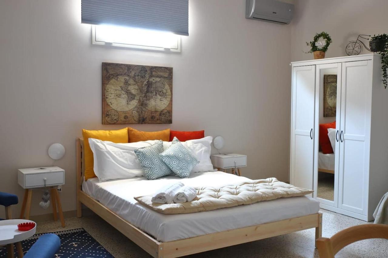 Mita Apartments Catania Bagian luar foto