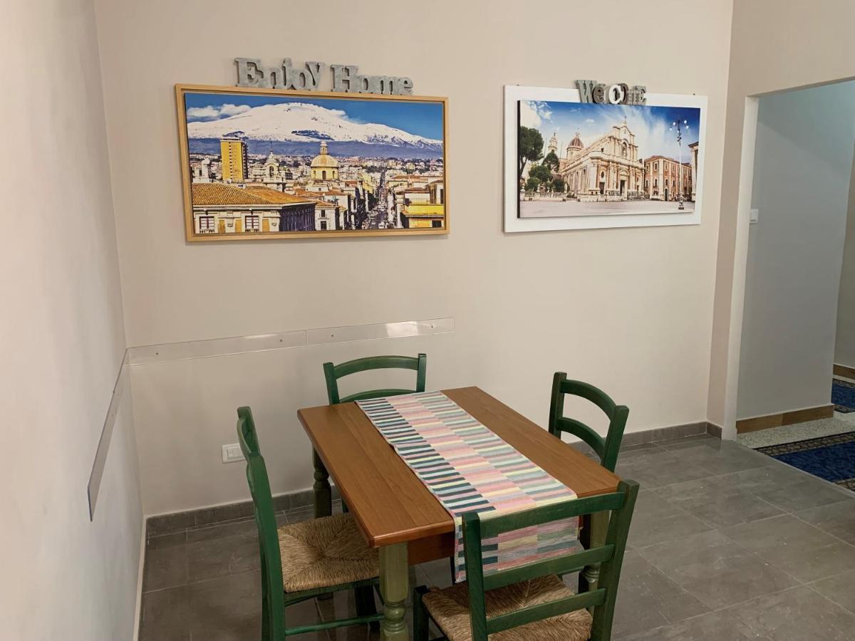 Mita Apartments Catania Bagian luar foto