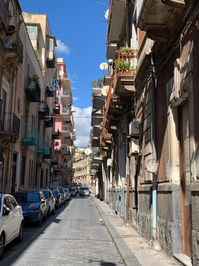 Mita Apartments Catania Bagian luar foto