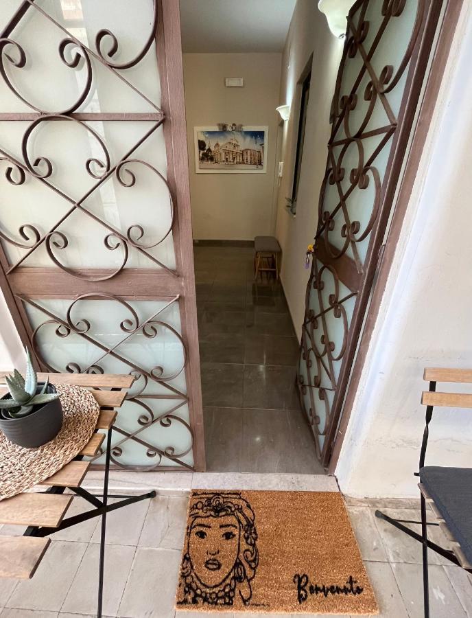 Mita Apartments Catania Bagian luar foto