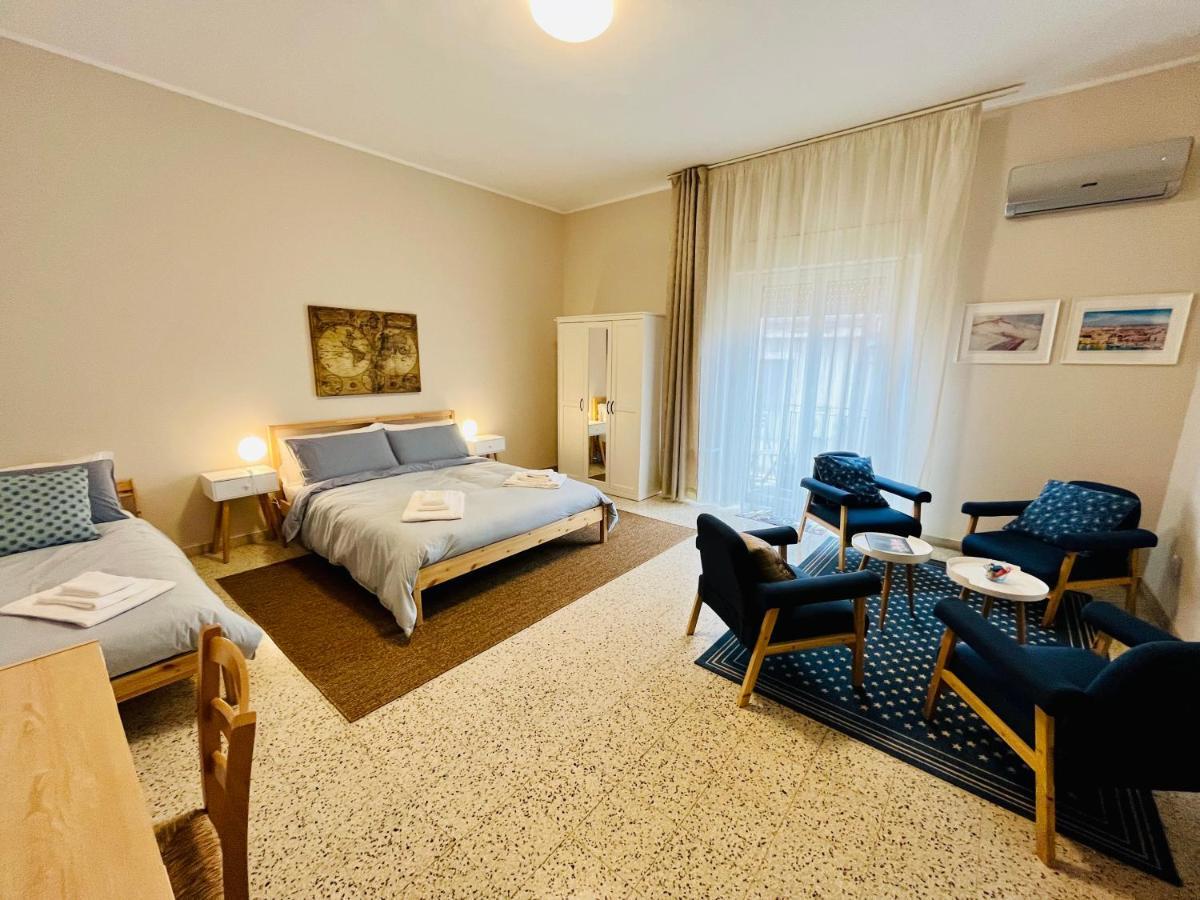 Mita Apartments Catania Bagian luar foto